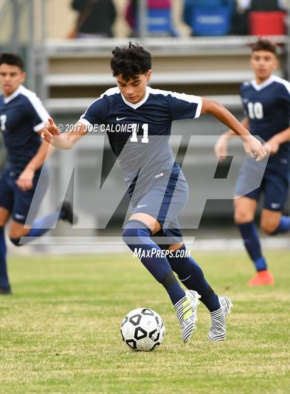 Thumbnail 2 in Hendrickson vs Lee [Robert E.] photogallery.