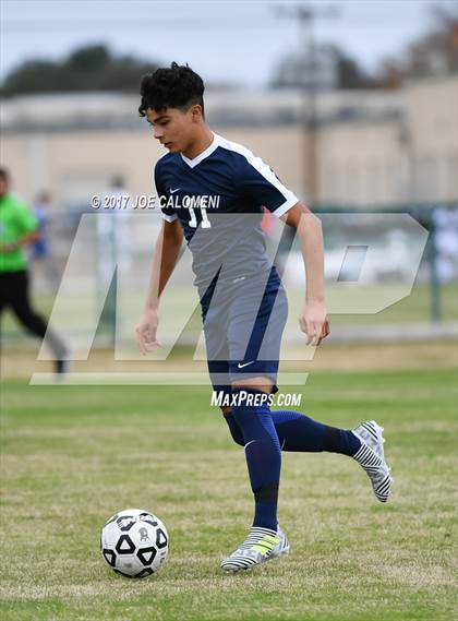 Thumbnail 1 in Hendrickson vs Lee [Robert E.] photogallery.