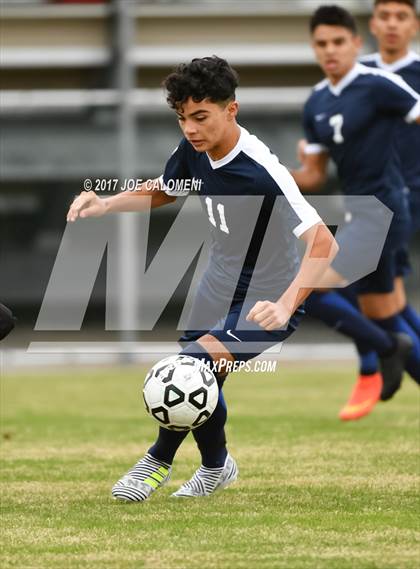 Thumbnail 2 in Hendrickson vs Lee [Robert E.] photogallery.