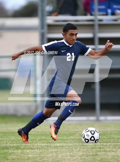 Thumbnail 2 in Hendrickson vs Lee [Robert E.] photogallery.