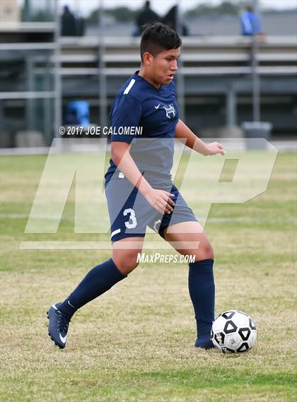 Thumbnail 3 in Hendrickson vs Lee [Robert E.] photogallery.