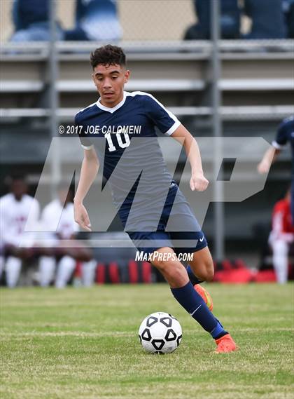 Thumbnail 1 in Hendrickson vs Lee [Robert E.] photogallery.