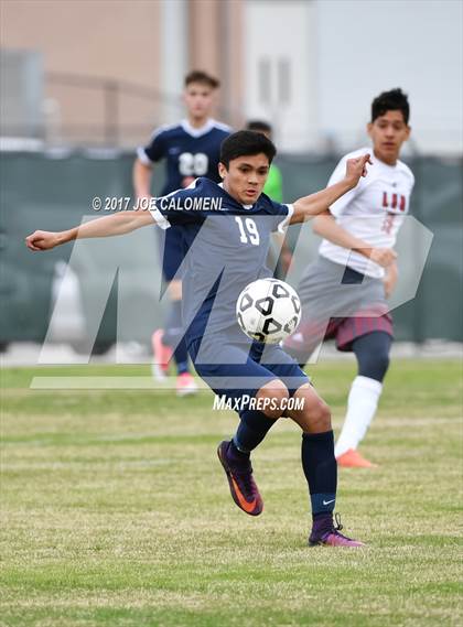 Thumbnail 3 in Hendrickson vs Lee [Robert E.] photogallery.
