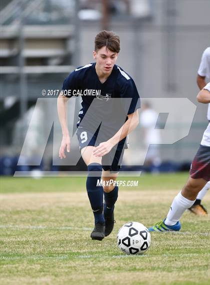 Thumbnail 1 in Hendrickson vs Lee [Robert E.] photogallery.
