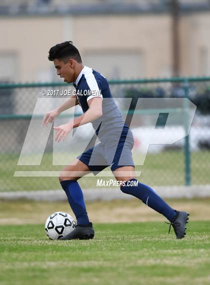 Thumbnail 1 in Hendrickson vs Lee [Robert E.] photogallery.