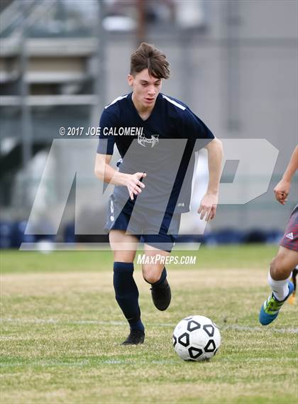 Thumbnail 2 in Hendrickson vs Lee [Robert E.] photogallery.
