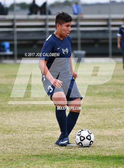 Thumbnail 1 in Hendrickson vs Lee [Robert E.] photogallery.