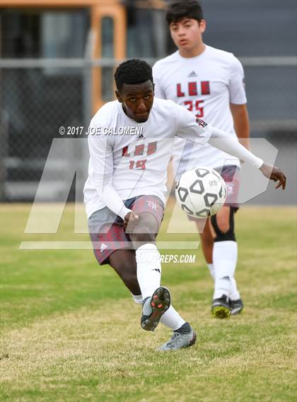 Thumbnail 2 in Hendrickson vs Lee [Robert E.] photogallery.