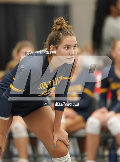 Thumbnail 2 in Mercy vs. South Lyon (Motor City Power Series) photogallery.
