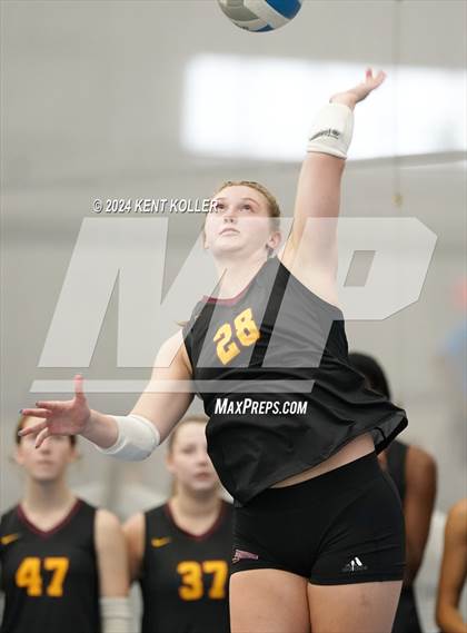 Thumbnail 3 in Mercy vs. South Lyon (Motor City Power Series) photogallery.