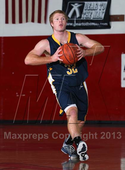 Thumbnail 1 in Menlo vs Rancho Cucamonga (MaxPreps Holiday Classic) photogallery.