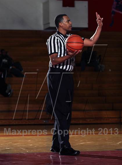 Thumbnail 1 in Menlo vs Rancho Cucamonga (MaxPreps Holiday Classic) photogallery.