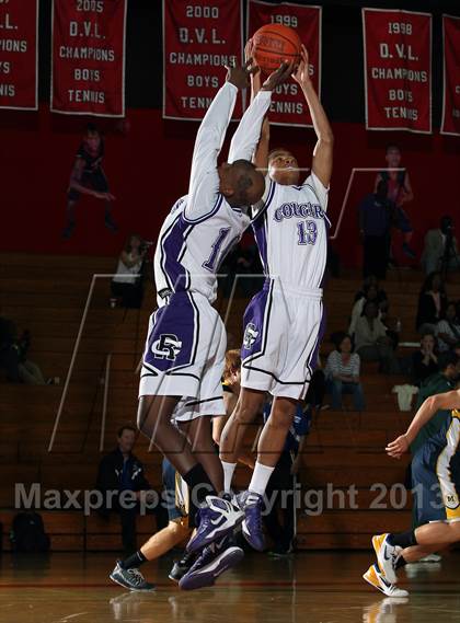 Thumbnail 1 in Menlo vs Rancho Cucamonga (MaxPreps Holiday Classic) photogallery.