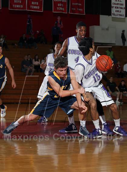 Thumbnail 2 in Menlo vs Rancho Cucamonga (MaxPreps Holiday Classic) photogallery.