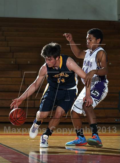 Thumbnail 3 in Menlo vs Rancho Cucamonga (MaxPreps Holiday Classic) photogallery.