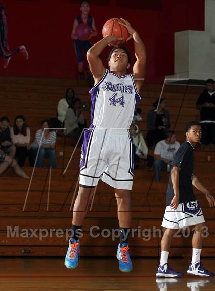 Thumbnail 3 in Menlo vs Rancho Cucamonga (MaxPreps Holiday Classic) photogallery.