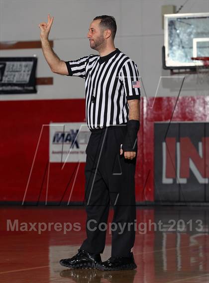 Thumbnail 1 in Menlo vs Rancho Cucamonga (MaxPreps Holiday Classic) photogallery.