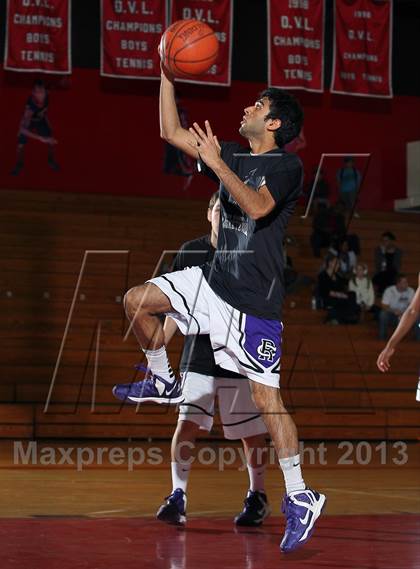 Thumbnail 2 in Menlo vs Rancho Cucamonga (MaxPreps Holiday Classic) photogallery.