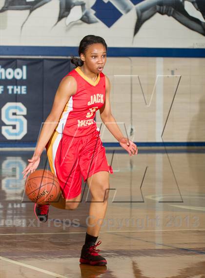 Thumbnail 3 in Yates vs. Cypress Falls (McDonald's Texas Invitational) photogallery.