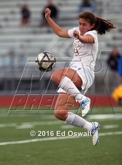 Thumbnail 2 in Las Lomas vs. Bishop O'Dowd (CIF NCS D2 Final) photogallery.