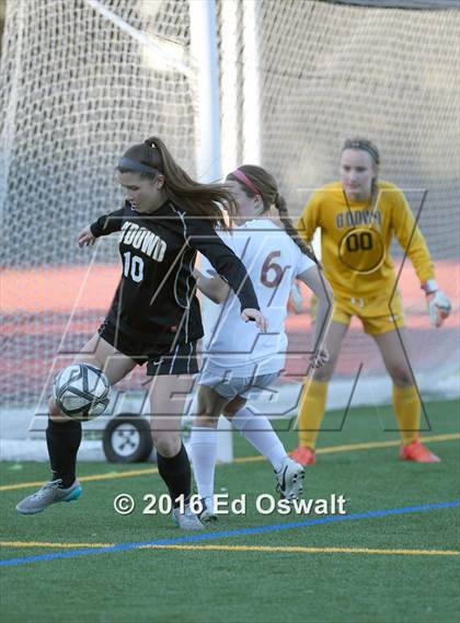 Thumbnail 2 in Las Lomas vs. Bishop O'Dowd (CIF NCS D2 Final) photogallery.