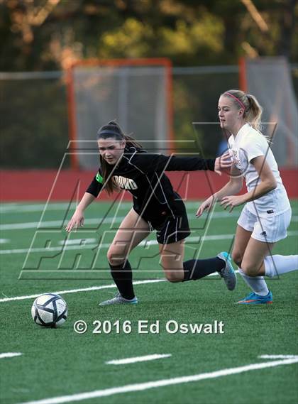 Thumbnail 1 in Las Lomas vs. Bishop O'Dowd (CIF NCS D2 Final) photogallery.