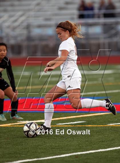 Thumbnail 2 in Las Lomas vs. Bishop O'Dowd (CIF NCS D2 Final) photogallery.