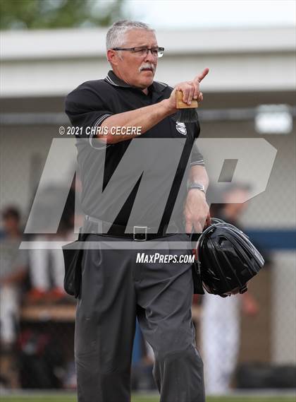 Thumbnail 3 in Churchville-Chili @ Brockport (Section 5 Class A Pre-Quarterfinals) photogallery.