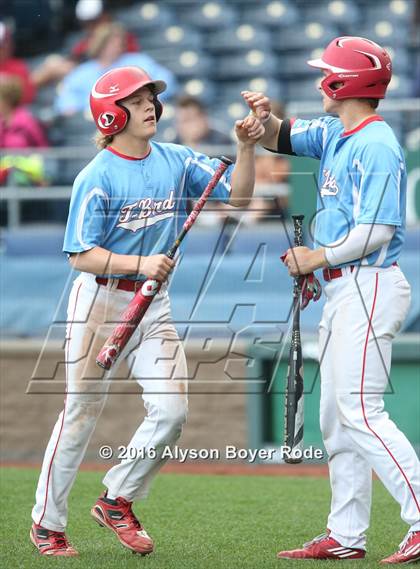 Thumbnail 1 in Seaman vs. Shawnee Heights photogallery.
