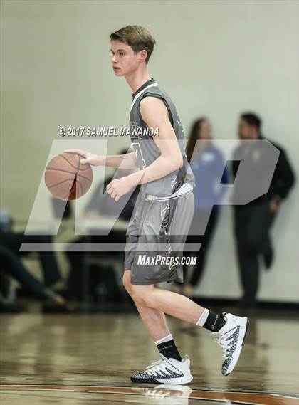 Thumbnail 1 in Chaminade vs  St. Francis photogallery.