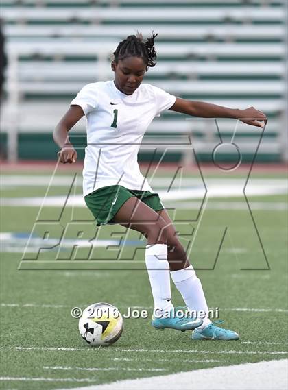 Thumbnail 2 in Holmes vs Wagner (Farris Stadium) photogallery.
