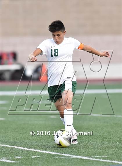 Thumbnail 2 in Holmes vs Wagner (Farris Stadium) photogallery.