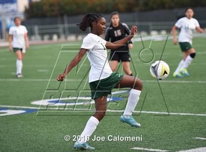 Thumbnail 1 in Holmes vs Wagner (Farris Stadium) photogallery.