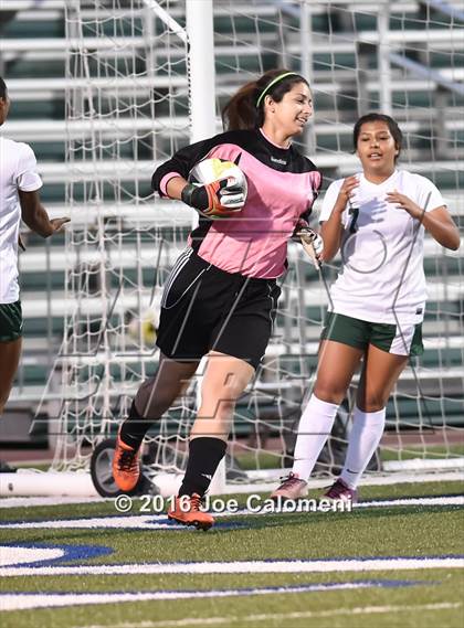 Thumbnail 3 in Holmes vs Wagner (Farris Stadium) photogallery.