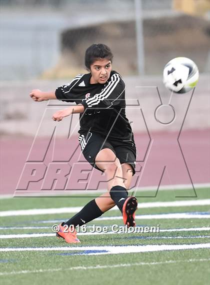 Thumbnail 1 in Holmes vs Wagner (Farris Stadium) photogallery.