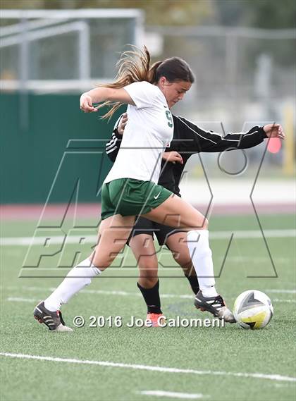 Thumbnail 2 in Holmes vs Wagner (Farris Stadium) photogallery.