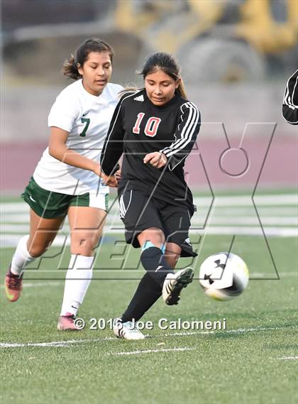 Thumbnail 3 in Holmes vs Wagner (Farris Stadium) photogallery.