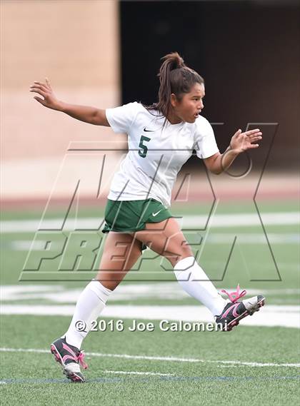 Thumbnail 2 in Holmes vs Wagner (Farris Stadium) photogallery.