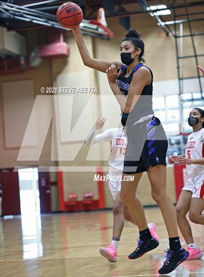 Thumbnail 2 in Grandview @ Regis Jesuit (CHSAA 5A Final Four) photogallery.