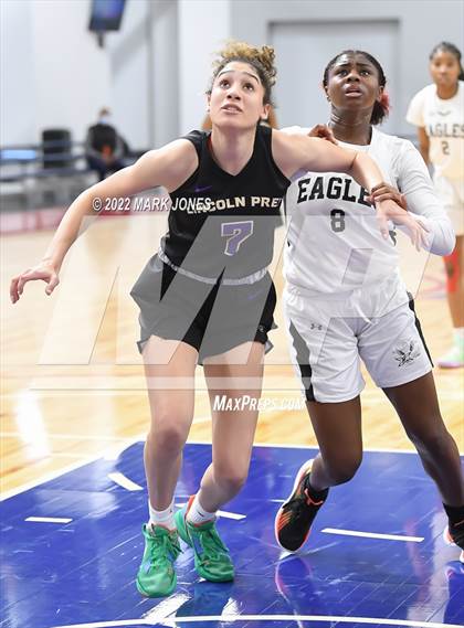 Thumbnail 2 in Example Academy Red vs. Lincoln Prep (Ontario, Canada) - (Nike Tournament of Champions) photogallery.
