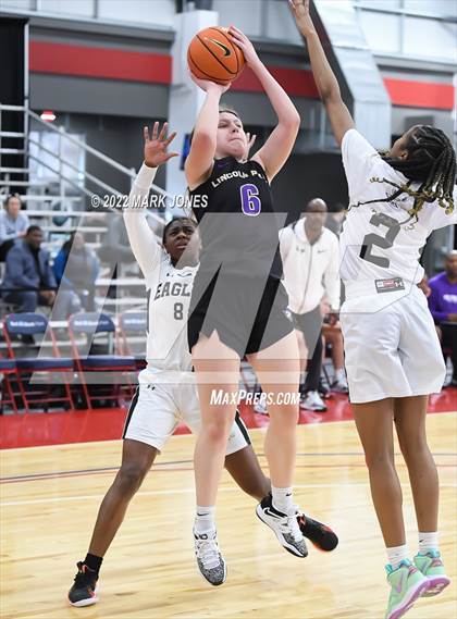 Thumbnail 2 in Example Academy Red vs. Lincoln Prep (Ontario, Canada) - (Nike Tournament of Champions) photogallery.