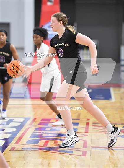 Thumbnail 2 in Example Academy Red vs. Lincoln Prep (Ontario, Canada) - (Nike Tournament of Champions) photogallery.