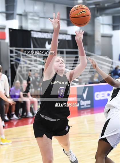 Thumbnail 2 in Example Academy Red vs. Lincoln Prep (Ontario, Canada) - (Nike Tournament of Champions) photogallery.