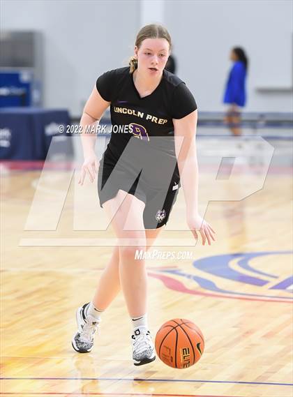 Thumbnail 3 in Example Academy Red vs. Lincoln Prep (Ontario, Canada) - (Nike Tournament of Champions) photogallery.