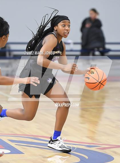 Thumbnail 1 in Example Academy Red vs. Lincoln Prep (Ontario, Canada) - (Nike Tournament of Champions) photogallery.