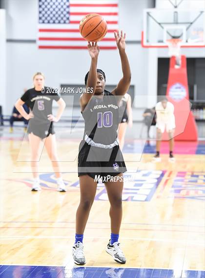 Thumbnail 2 in Example Academy Red vs. Lincoln Prep (Ontario, Canada) - (Nike Tournament of Champions) photogallery.