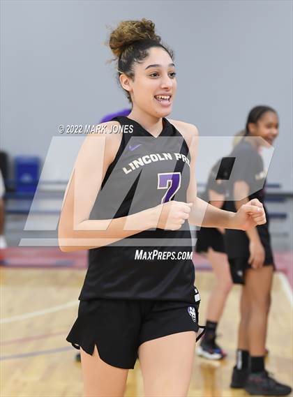 Thumbnail 1 in Example Academy Red vs. Lincoln Prep (Ontario, Canada) - (Nike Tournament of Champions) photogallery.