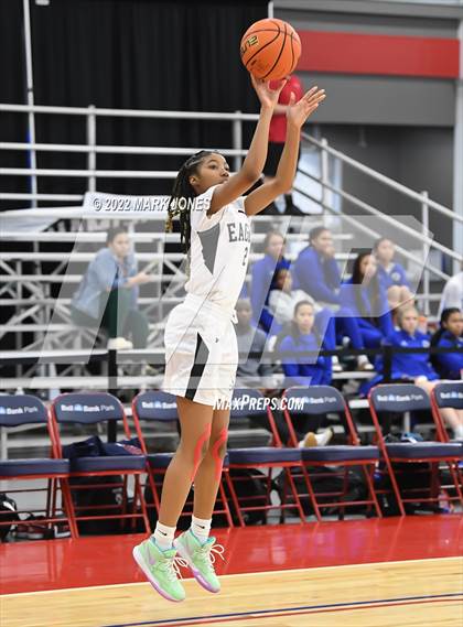 Thumbnail 2 in Example Academy Red vs. Lincoln Prep (Ontario, Canada) - (Nike Tournament of Champions) photogallery.