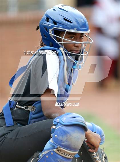 Thumbnail 2 in Olympic vs. South Mecklenburg (NCHSAA 4A Round 2 Playoff) photogallery.