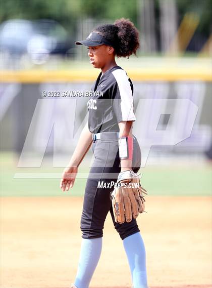 Thumbnail 3 in Olympic vs. South Mecklenburg (NCHSAA 4A Round 2 Playoff) photogallery.